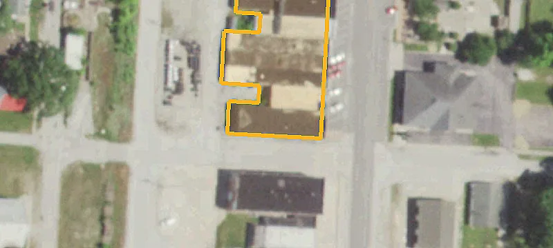 121 Main St