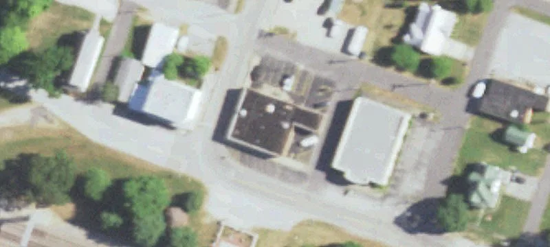 100 Frnt St