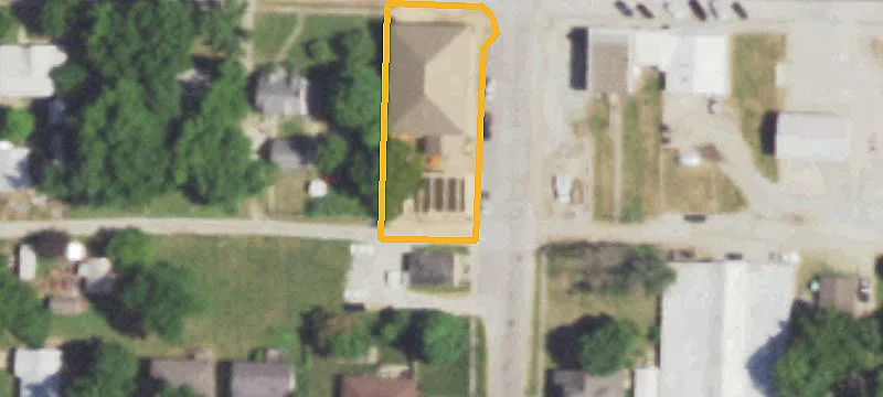 102 Walnut Ave