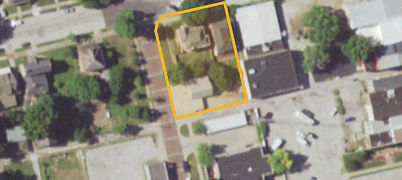 210 4th St