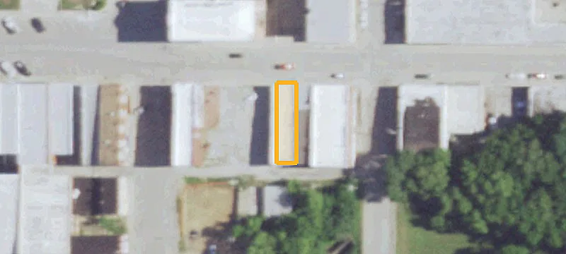 1612 Main St