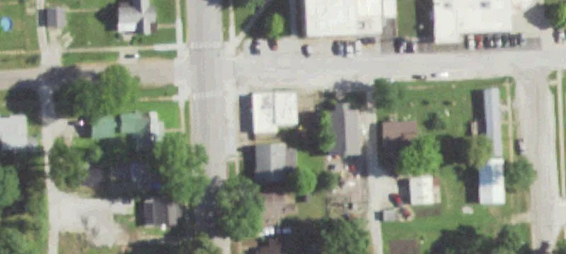 300 4th St