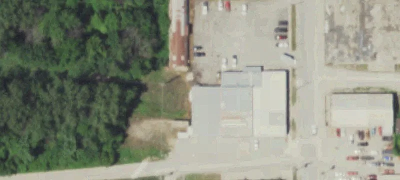 706 Main St