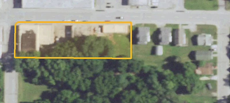 1806 Main St