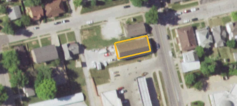 905 Main St