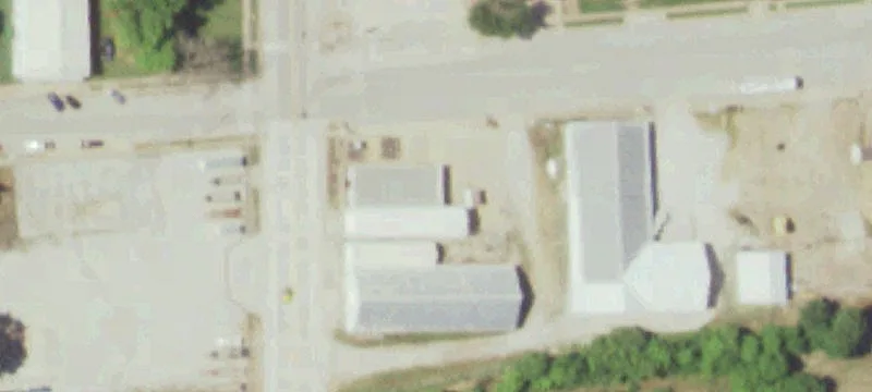 725 Main St
