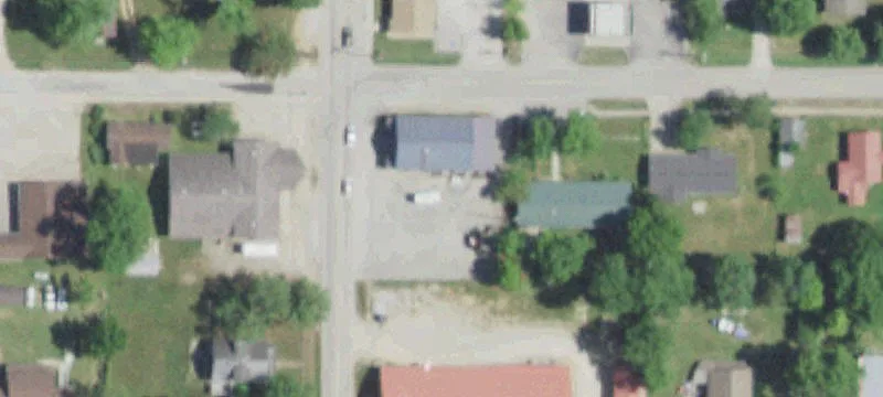 2 Herren Ave