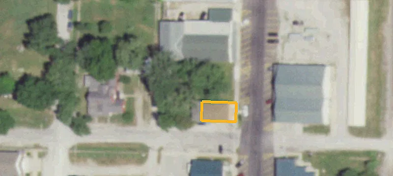 226 Main 102nd W Walnut