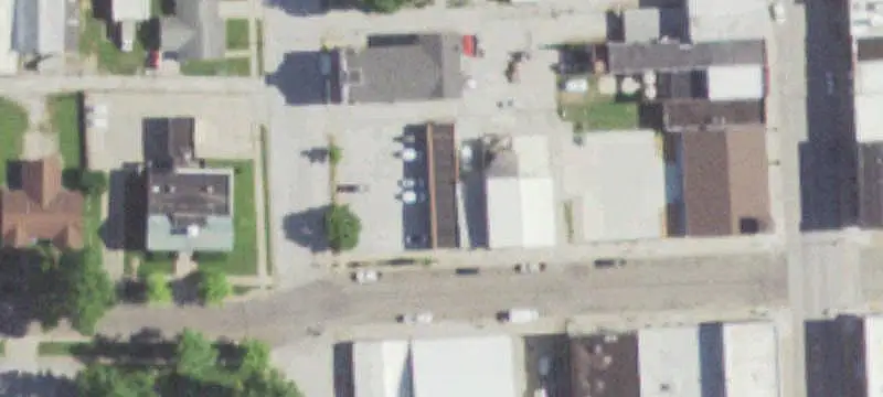 438 Lewis St