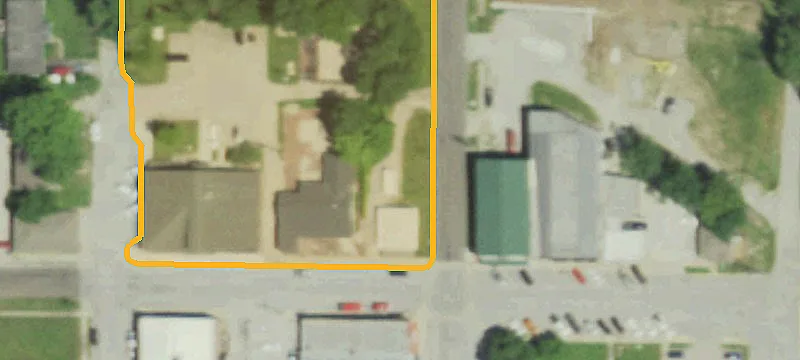 102 Maple St
