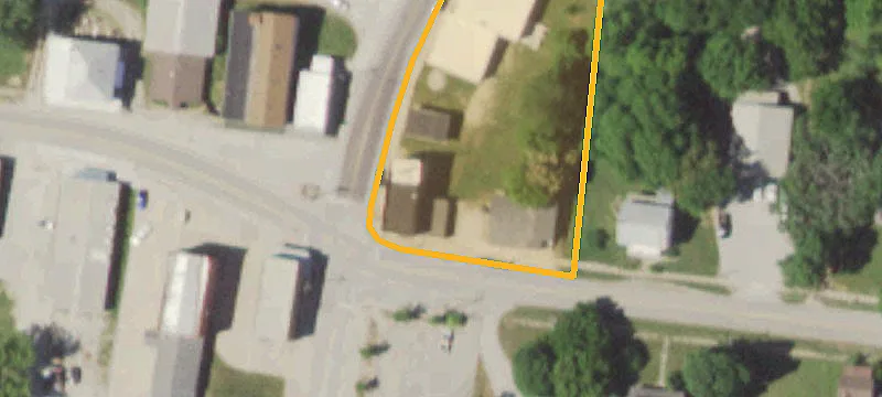 103 Row St