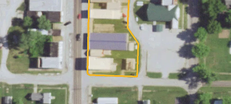 418 Main St