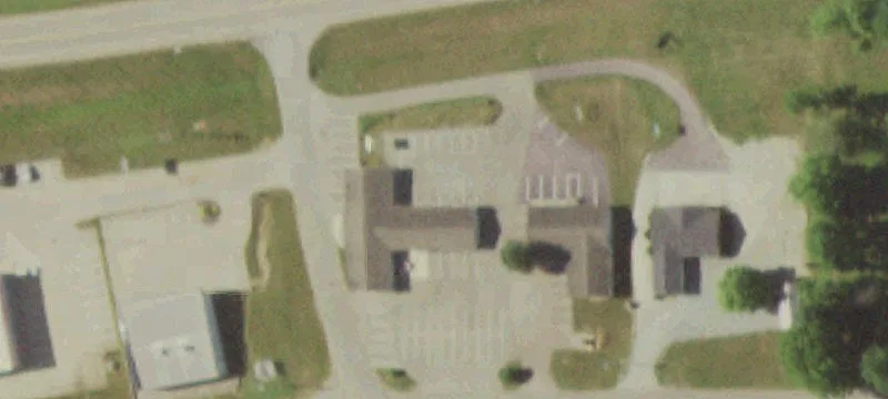 735 Main St