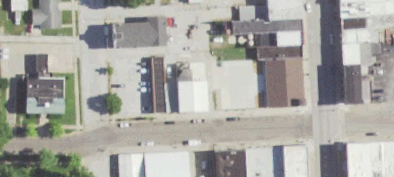 406 Lewis St