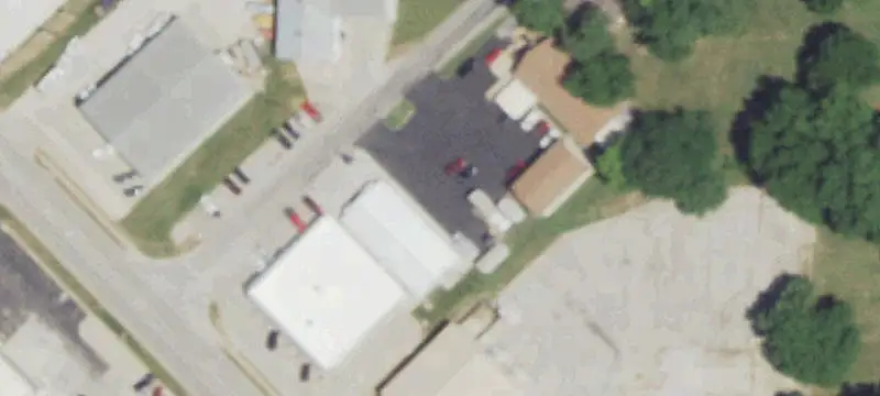 1405 Commercial St