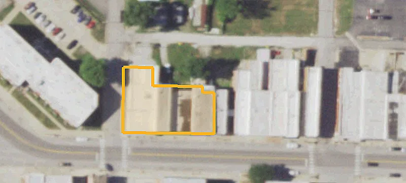912 Main St