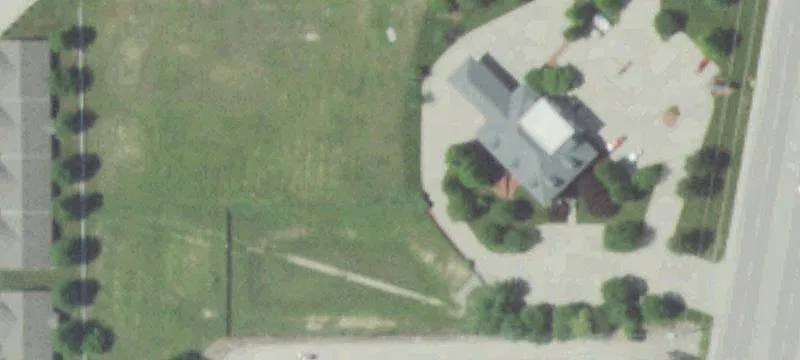 960 Bishop Ave