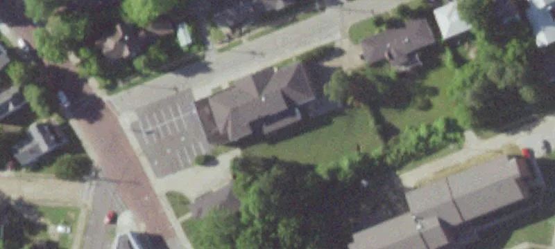 366 College St
