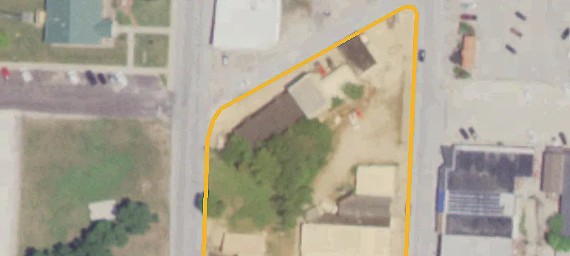206 2nd St
