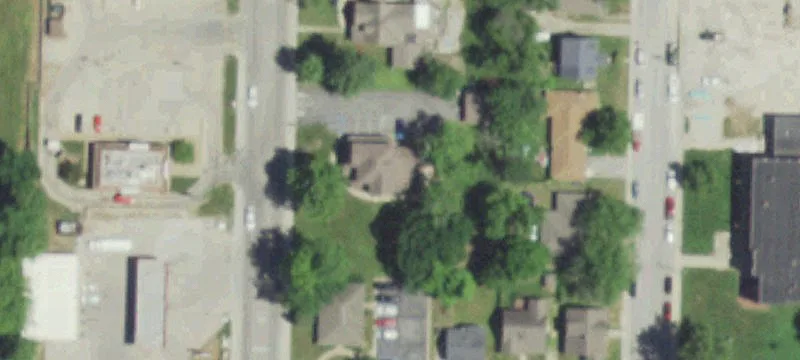 1004 Blf St