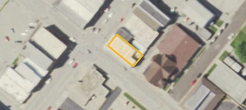 900 Main St
