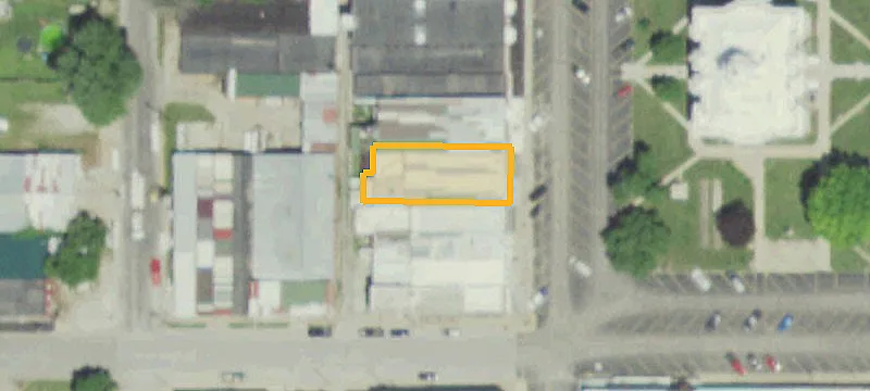 127 Main St Side Sq