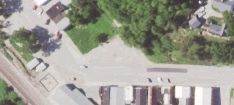 Grand Ave