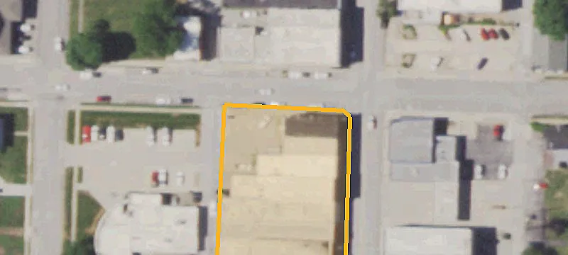 1900 Main St