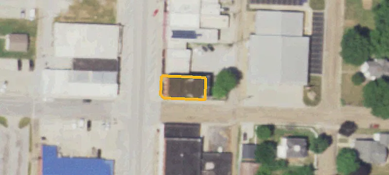735 Main St