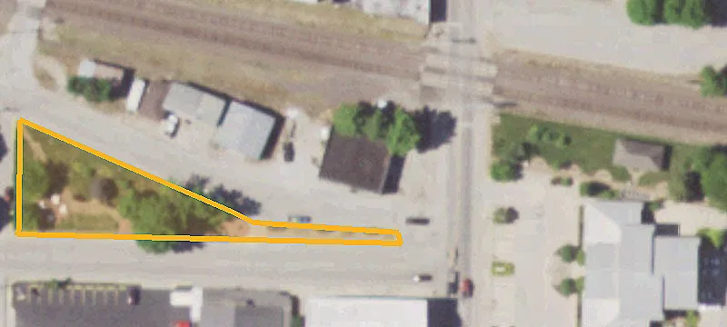 102 Railroad Ave