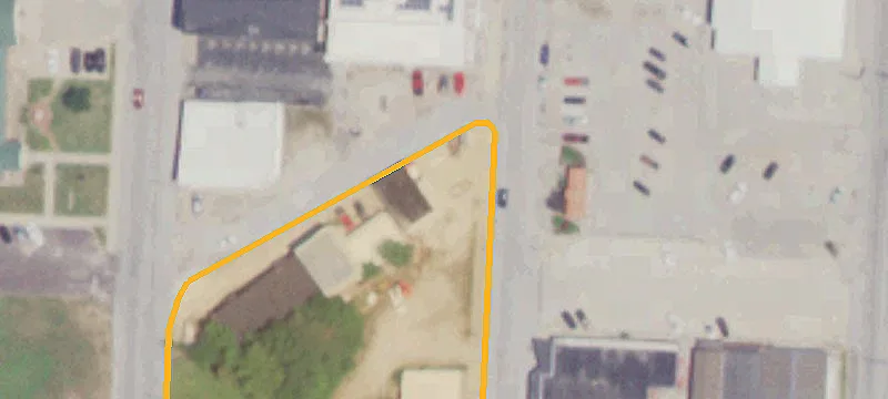 201 Maple St