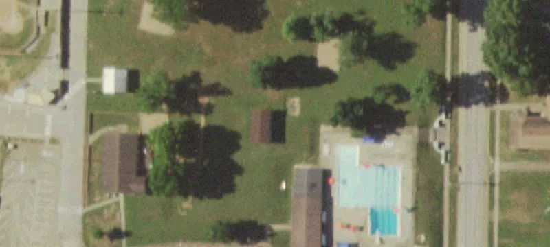 605 Park Dr