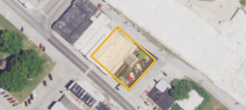 110 Commercial St