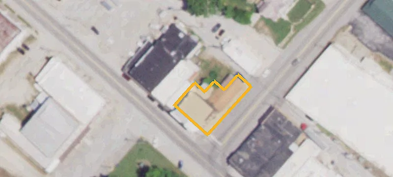 106 Commercial St