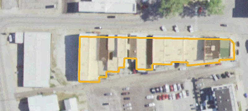 124 1st St