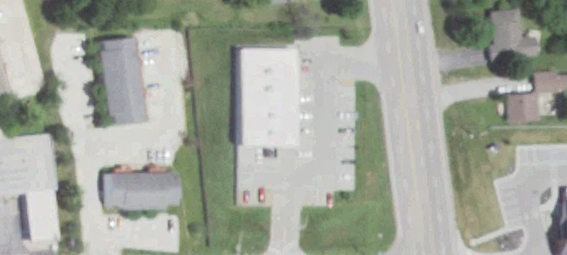 1215 Main St