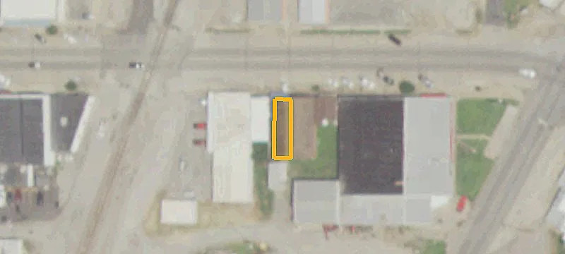 411 Main St