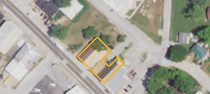 302 Commercial St