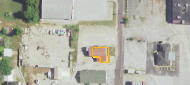 303 Chapman Ave