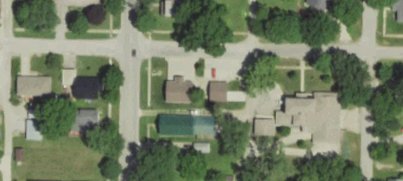 301 2nd St