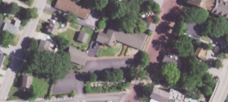 915 Main St