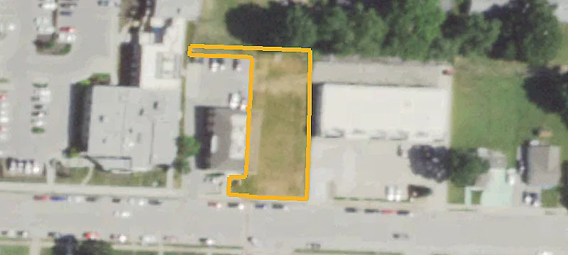 809 Main St