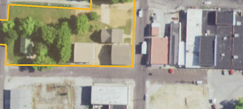 205 Maple Ave