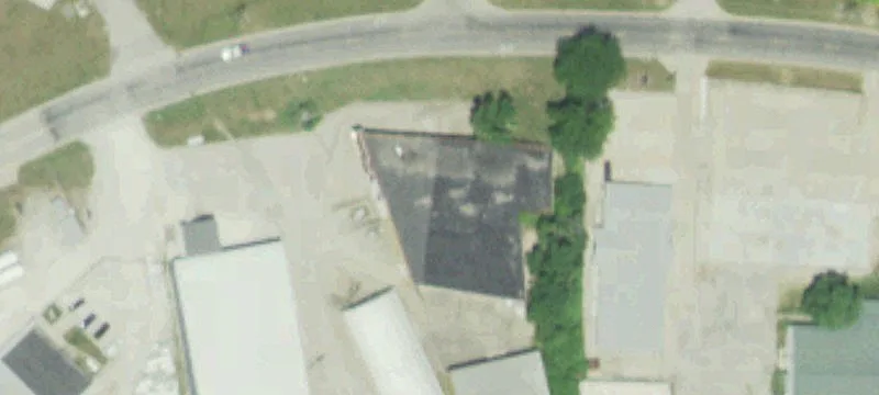 2713 Main St