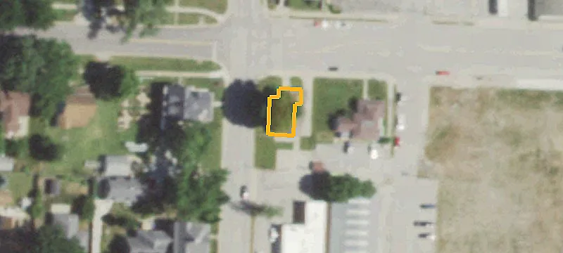 1404 Main St