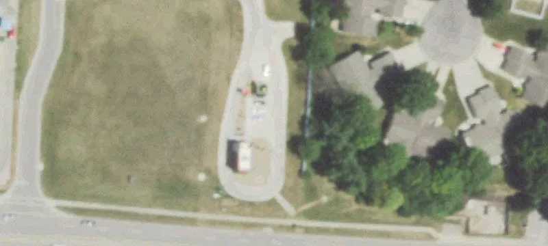 1800 Foxwood Dr