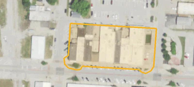 712 Main St