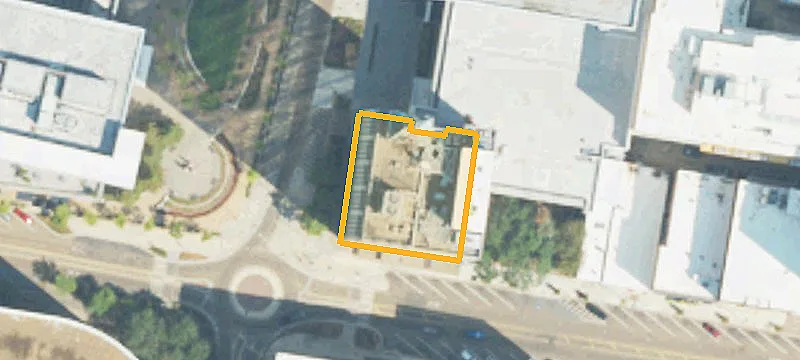 200 Capitol St