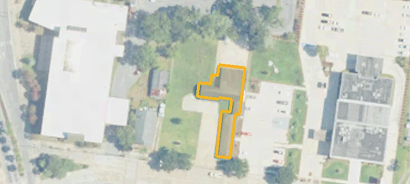 825 Jackson Ave