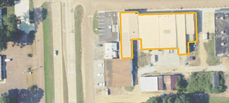 652 Service Dr